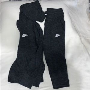 Nike jogger set